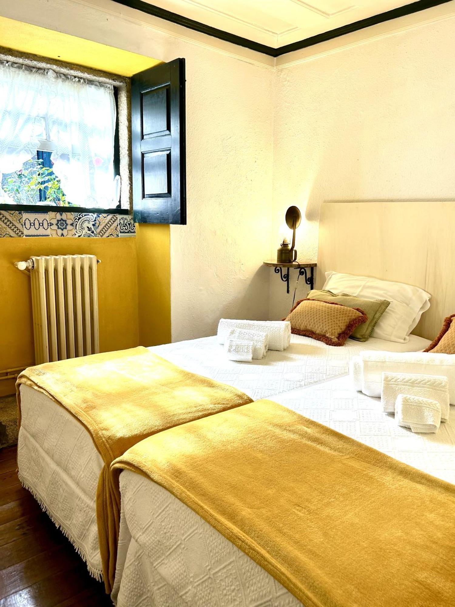 Hotel Casa De Abbades à Gandra  Extérieur photo